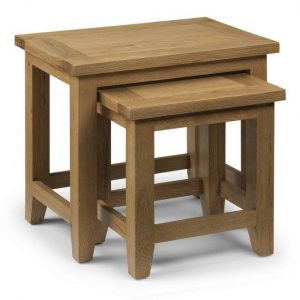 Nest of tables Oak