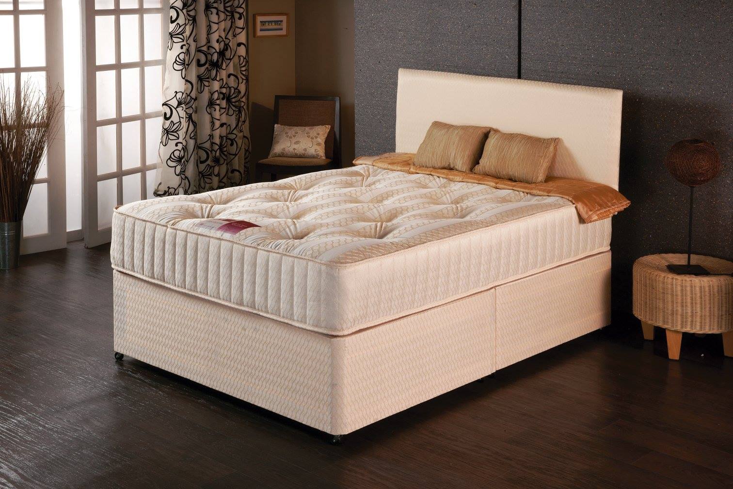 Mattresses & divan beds