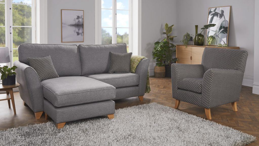 RED ROSE Eclipse Lounger and Accent Main
